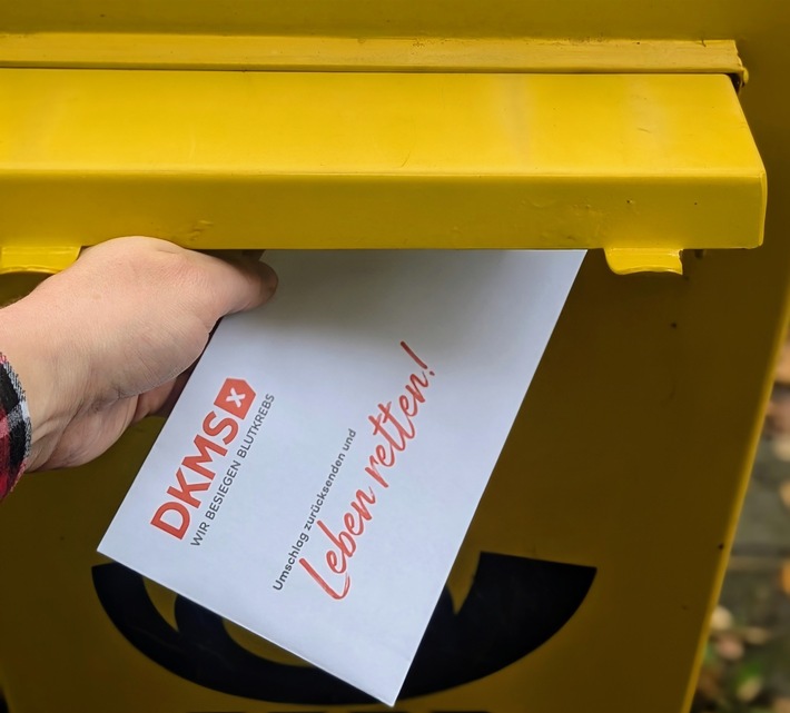 DKMS Appell zum Weltposttag: Registrierungssets zurücksenden, Leben retten