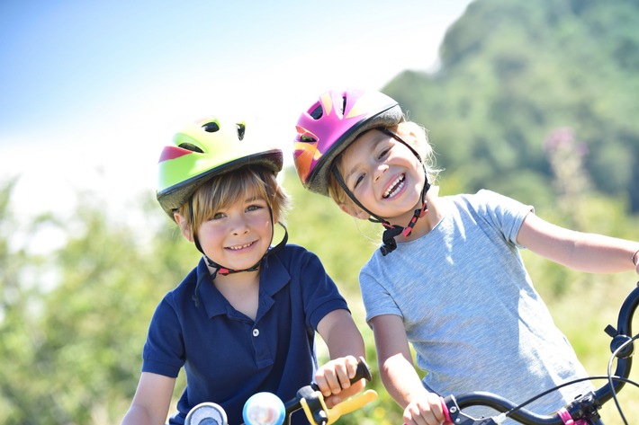 Auf den Sattel, fertig, los!  - ADAC gibt Tipps, wie Kinder Fahrrad fahren lernen