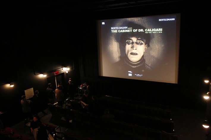 Bertelsmann präsentiert restaurierten Filmklassiker "Das Cabinet des Dr. Caligari" in New York