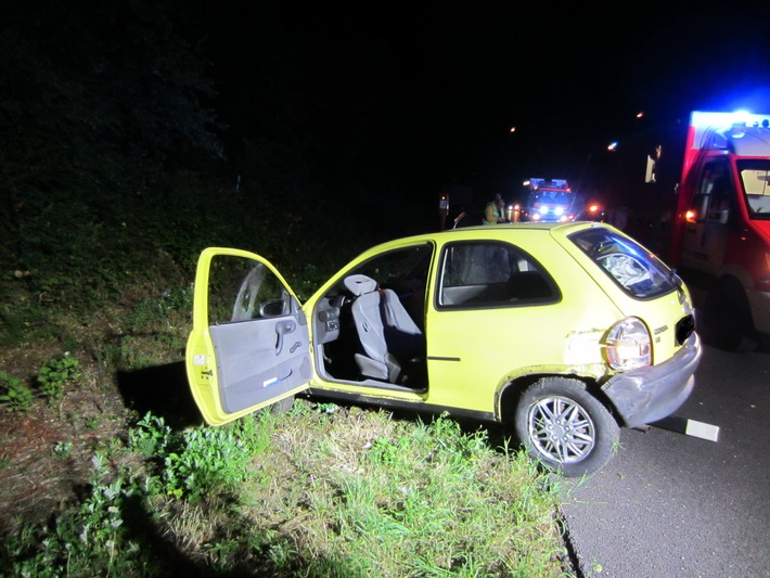 FW-MH: Schwerer Verkehrsunfall mit eingeklemmter Person