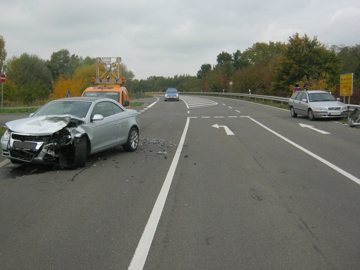 POL-PDLD: Verkehrsunfall mit zwei Verletzten und hohem Sachschaden