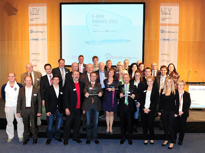 RWE und ExtraEnergy verleihen E-Bike Award 2014 / Partner zeichnen die besten Elektromobilitätskonzepte aus/Bewerbungen ab sofort möglich