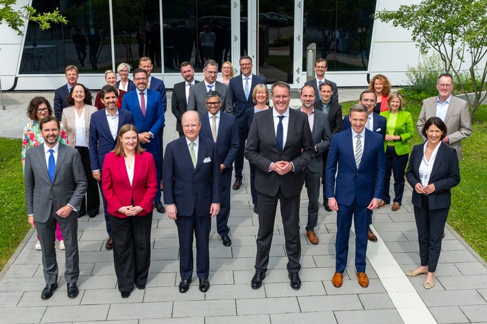 Rheinland-pfälzische Landesregierung zu Gast bei Boehringer Ingelheim: gemeinsam Handeln für unser Land