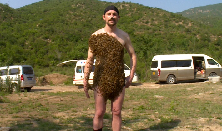 Klaas wird in China zum Bienenmann!