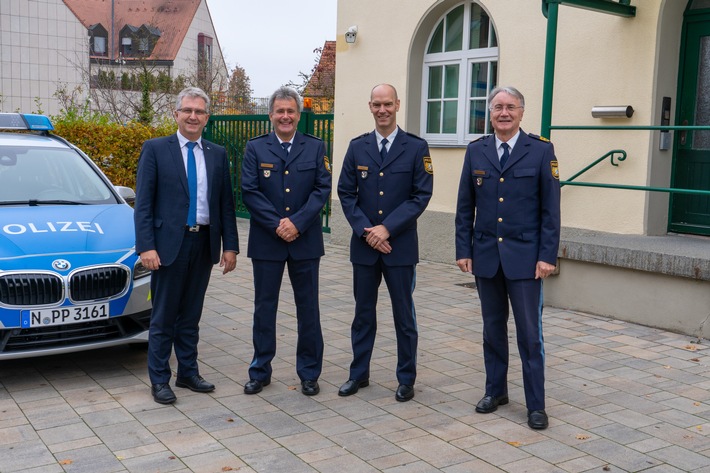 POL-MFR: (1485) Amtswechsel bei der Polizeiinspektion Stein - Horst Küspert wird in den Ruhestand verabschiedet - Nachfolger wird Frank Streifel