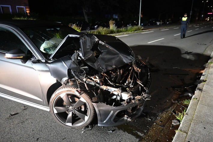 POL-WHV: Verkehrsunfall unter Alkohol- und Medikamenteneinfluss in Wilhelmshaven mit leicht verletzter Unfallverursacherin