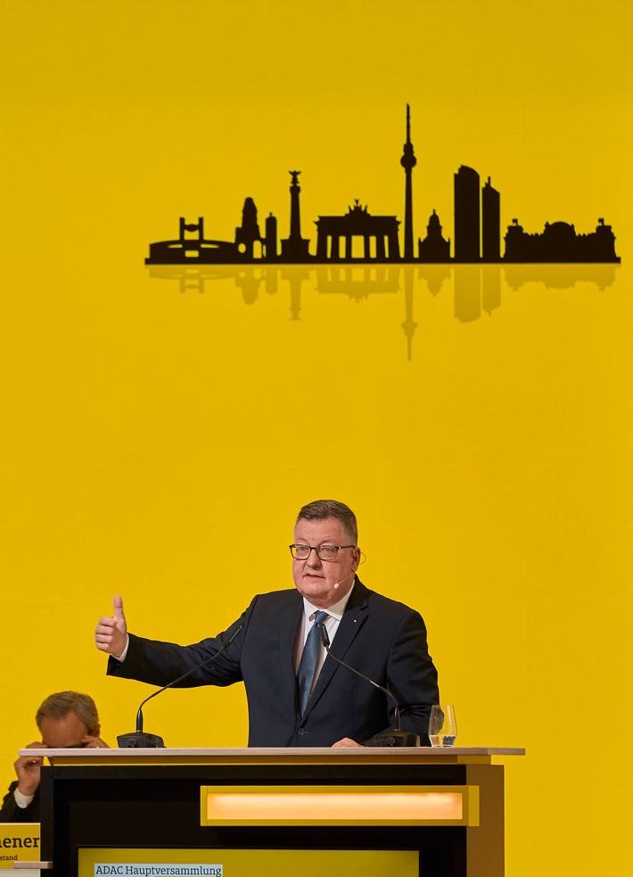 Christian Reinicke erneut zum ADAC Präsidenten gewählt / ADAC Hauptversammlung mit wichtigen personellen und inhaltlichen Entscheidungen / positives Jahresergebnis