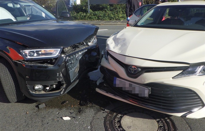 POL-HA: Verkehrsunfall mit drei leichtverletzen Personen in Haspe