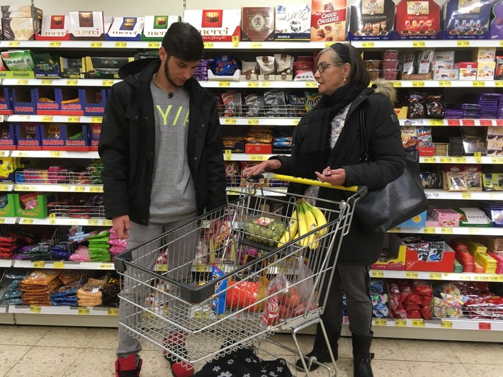 Angekommen oder immer noch fremd? / &quot;ZDF.reportage&quot; über junge Flüchtlinge ein Jahr in Deutschland (FOTO)