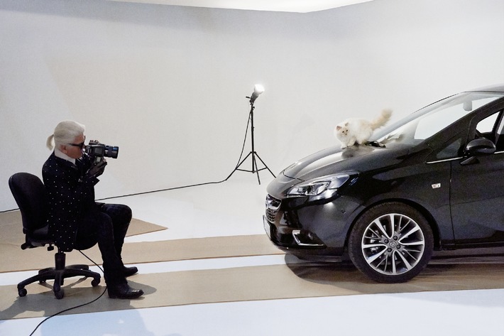 Opel Corsa und Choupette stehen für Karl Lagerfeld vor der Kamera (FOTO)