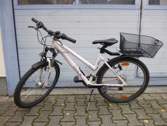 POL-OG: Oberkirch, Appenweier - Jugendliche ertappen mutmaßlichen Fahrraddieb, Eigentümer gesucht