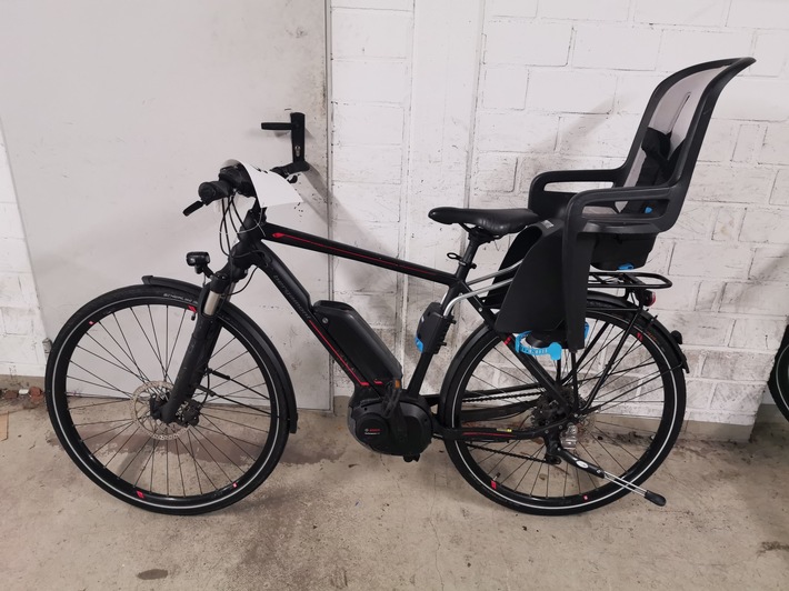 POL-FR: Eigentümer oder Eigentümerin von Pedelec mit Kindersitz gesucht