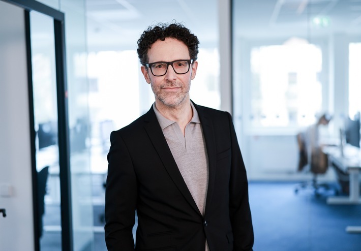 Vertriebsleiter Christopher Höpfner zum Prokuristen der dpa ernannt / Weiterer Text über ots und www.presseportal.de/nr/8218 / Die Verwendung dieses Bildes für redaktionelle Zwecke ist unter Beachtung aller mitgeteilten Nutzungsbedingungen zulässig und dann auch honorarfrei. Veröffentlichung ausschließlich mit Bildrechte-Hinweis.