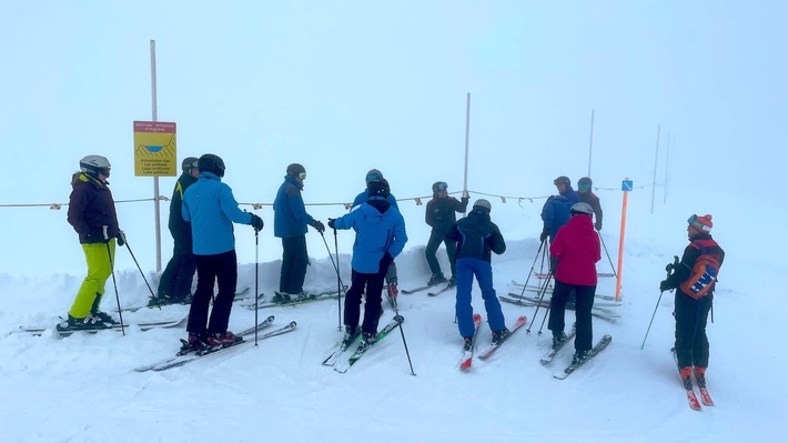 Behörden geniessen einen Skitag am Pizol