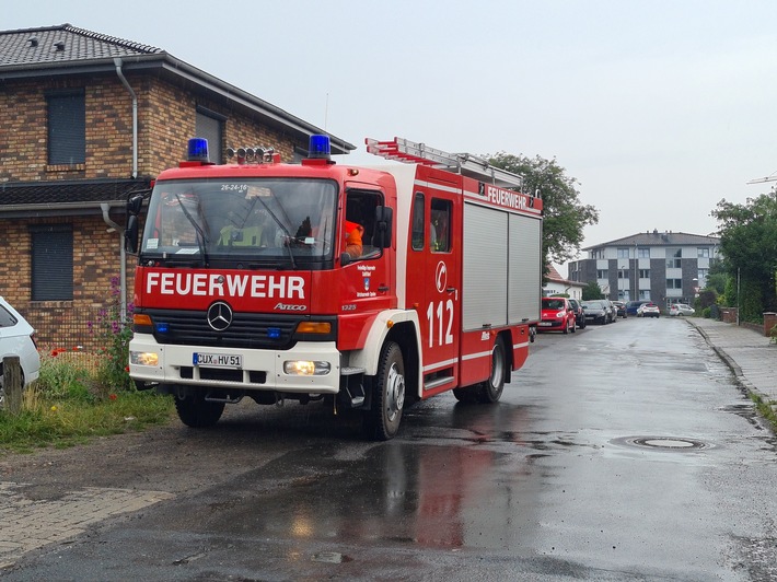 FFW Schiffdorf: Feuerwehr öffnet Tür für Kuchen