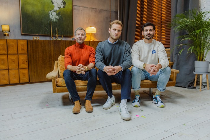 ZDF-Talk-Format "Auf der Couch" startet mit zweiter Staffel / Zum Auftakt ist die WM in Katar Streitthema bei Dr. Leon Windscheid