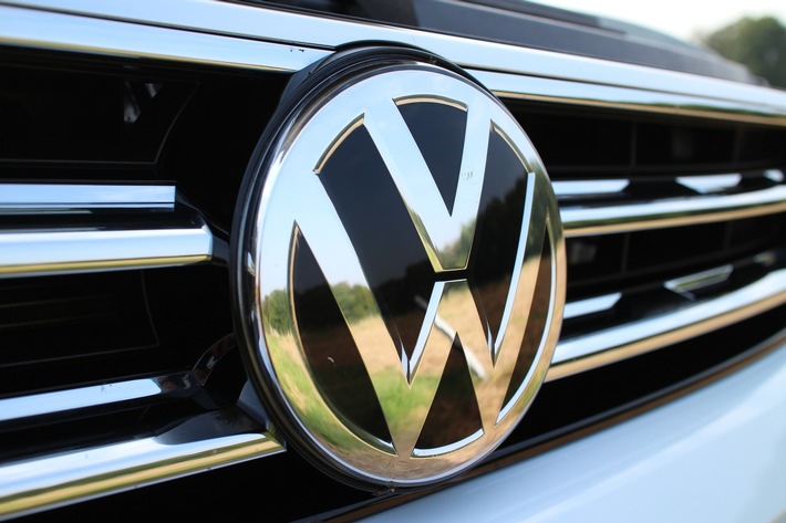 Dieselgate 2.0 erfasst auch VW CC / Gerichte bestätigen Trickserei am Motor EA 288 / Dr. Stoll &amp; Sauer erstreitet Urteil