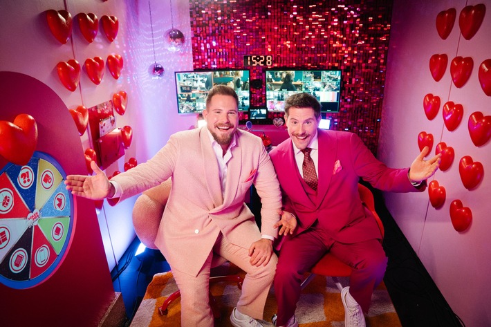 Wie wird ein Date zur Fremdscham-Show? "Schäm dich Reich!" mit den Wolter-Zwillingen und Komplizen Mark Forster und Annette Frier startet auf ProSieben