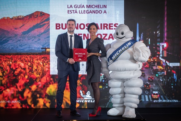 Matías Lamen, Ministro de Turismo y Deporte de Argentina y Elisabeth BOUCHER-ANSELIN es la actual directora de Comunicación de Michelin Experiences. / Weiterer Text über ots und www.presseportal.de/nr/152361 / Die Verwendung dieses Bildes für redaktionelle Zwecke ist unter Beachtung aller mitgeteilten Nutzungsbedingungen zulässig und dann auch honorarfrei. Veröffentlichung ausschließlich mit Bildrechte-Hinweis.