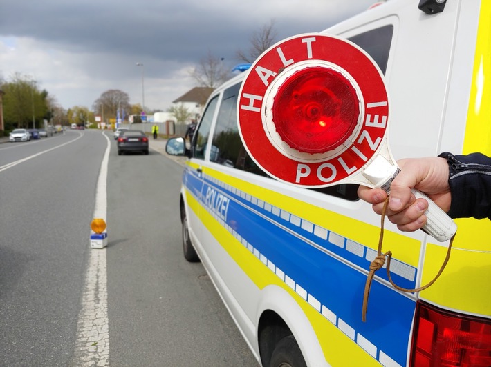 POL-NI: Nienburg - Verkehrssicherheitswoche: Geschwindigkeitsverstöße, Fehlende Fahrerlaubnis, falsche Kennzeichen