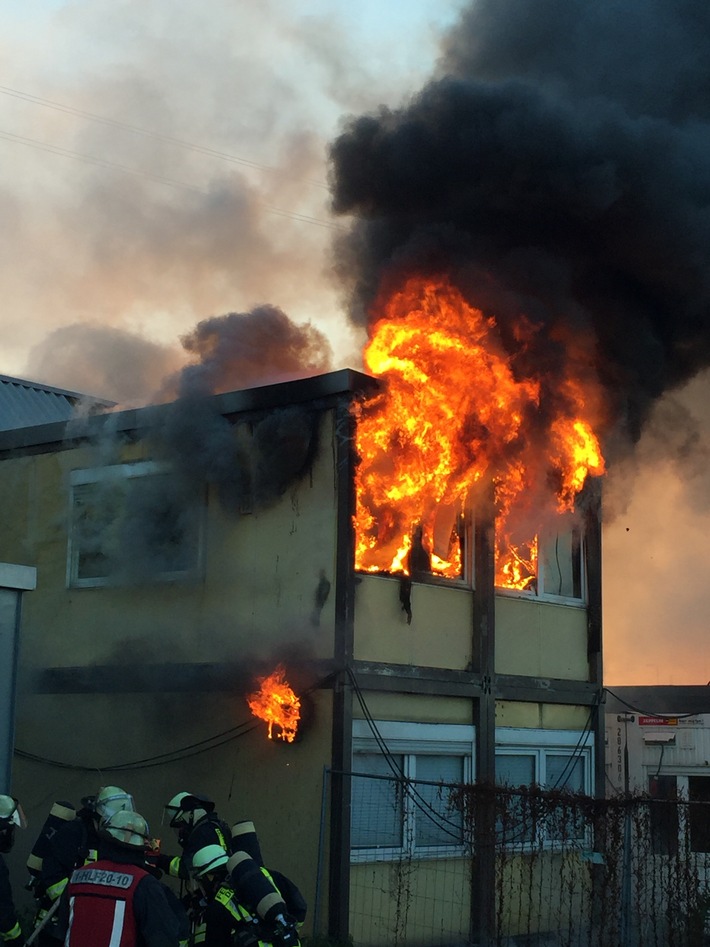 FW-DO: 23.11.2018 - Feuer in Mitte-Nord,
Brand in einem Baucontainer am Hauptbahnhof