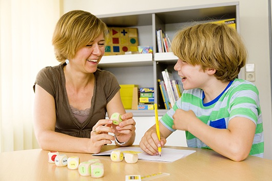 Mit dem Studiengang Integrative Lerntherapie (M.A.) Kinder bei der Überwindung ihrer Lernschwierigkeiten unterstützen