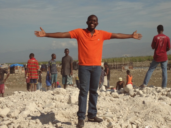 Mit kleinen Schritten in eine bessere Zukunft / Trotz Rückschlägen verbessert sich die Lage in Haiti allmählich (BILD)