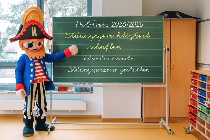 Neue Wege zu mehr Bildungsgerechtigkeit: Hob-Preis 2025/2026 startet Bewerbungsphase 
Bundesweiter Wettbewerb der Stiftung Kinderförderung von Playmobil: 250.000 Euro für innovative Ansätze an Regel- und Förderschulen / Weiterer Text über ots und www.presseportal.de/nr/128992 / Die Verwendung dieses Bildes für redaktionelle Zwecke ist unter Beachtung aller mitgeteilten Nutzungsbedingungen zulässig und dann auch honorarfrei. Veröffentlichung ausschließlich mit Bildrechte-Hinweis.