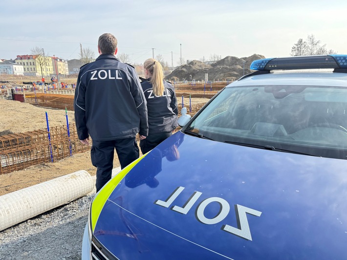 HZA-HST: Zoll überprüft das Baugewerbe - bundesweite Schwerpunktprüfung ./. Flüchtige Personen im Landkreis Vorpommern-Greifswald