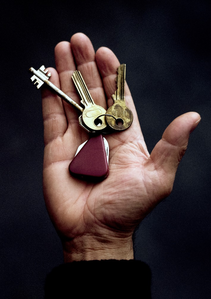 5 Jahre Krieg in Syrien: Start der Kampagne "Keys of Hope" von Caritas international / keys-of-hope.org zeigt bewegende Geschichten syrischer Flüchtlinge - Schlüssel als Symbol der Hoffnung