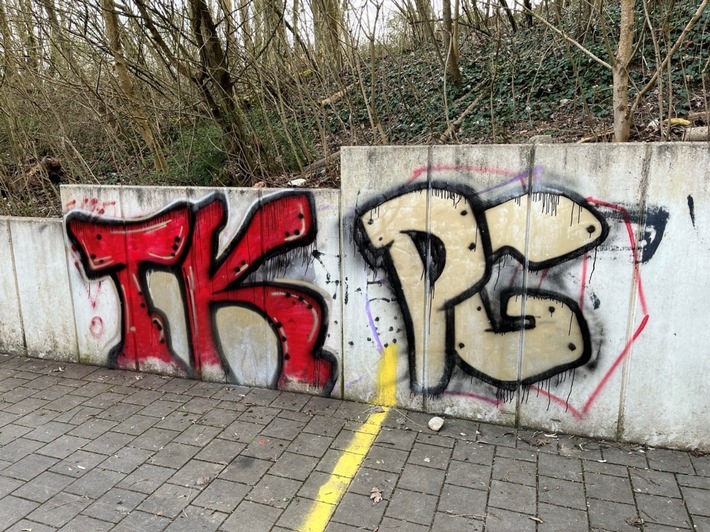 POL-PDTR: Sachbeschädigung durch Graffiti-Tatverdächtiger festgestellt- Zeugenaufruf