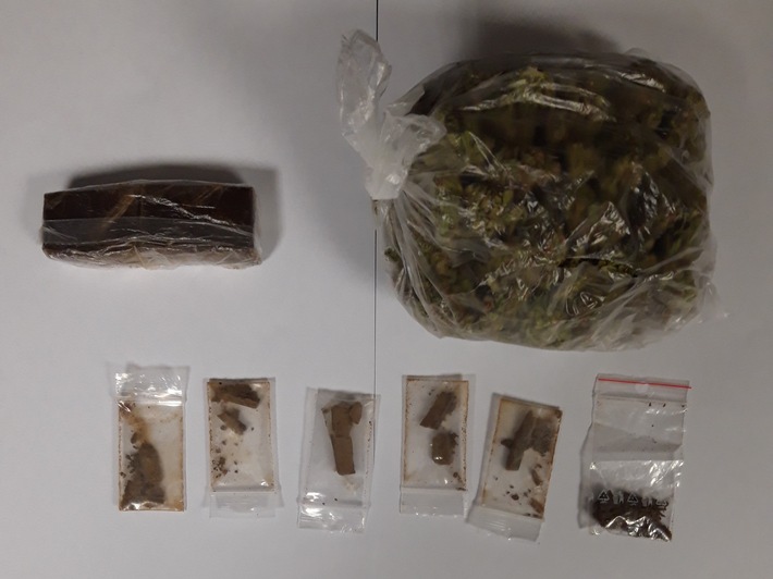 BPOL NRW: Lebensmittel gestohlen - Drogen im Discounter versteckt - Bundespolizei ermittelt gegen 25-Jährigen