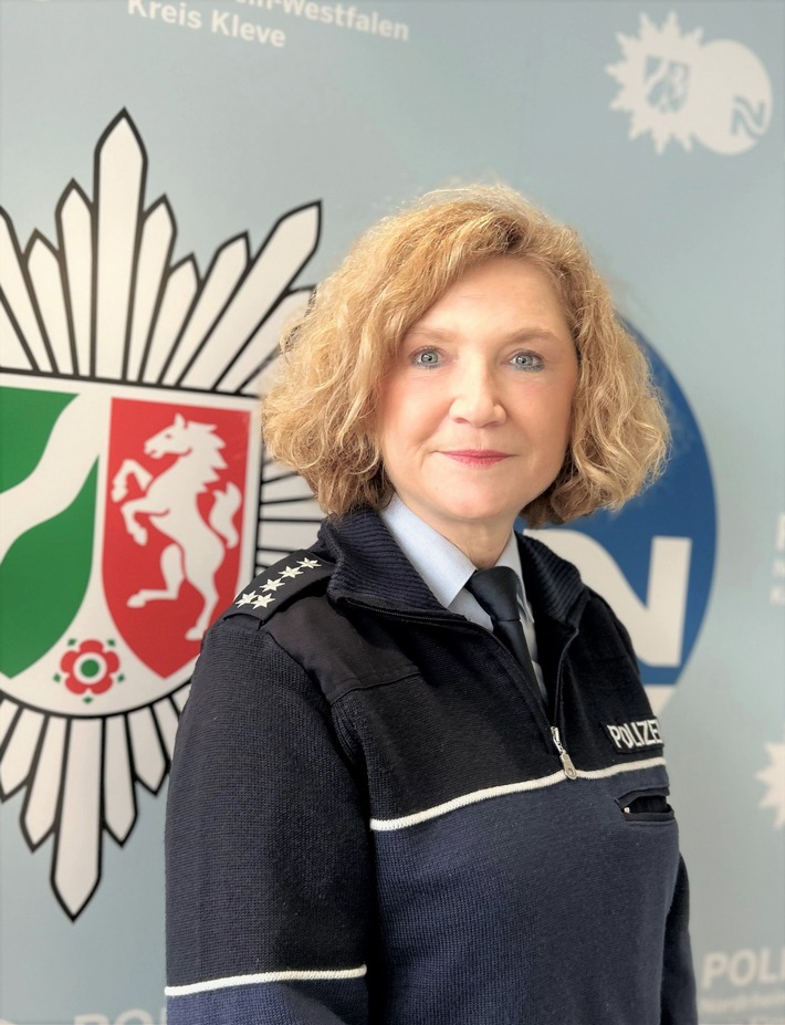 POL-KLE: Erste Polizeihauptkommissarin Manuela Schmickler ist die neue Leiterin der Polizeiwache Emmerich