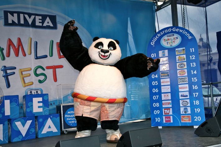 Großes NIVEA Familienfest mit Kung Fu Panda  - BILD
