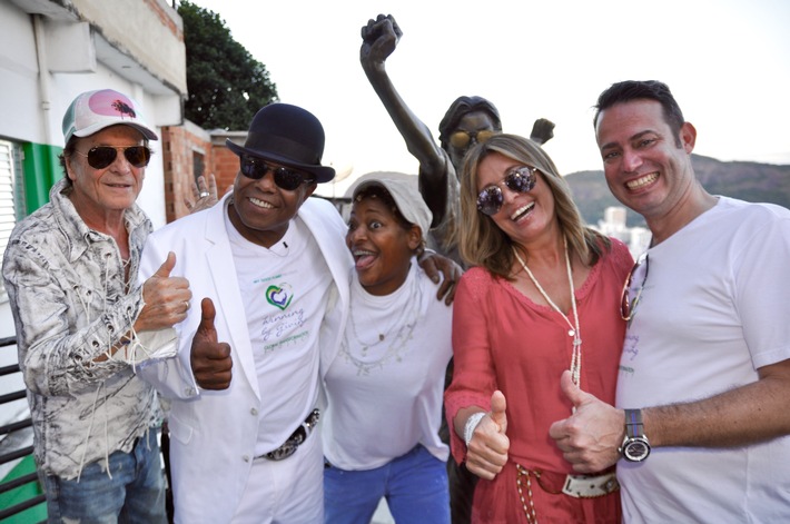 Tito Jackson dreht musikalische Antwort auf Michaels Kult-Video "They don´t care about us" in den Favelas von Rio