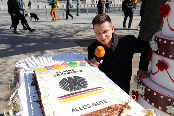 Die beste Verfassung der Welt? &quot;ZDFzeit&quot;-Doku zu 70 Jahre Grundgesetz / Start von #unserefreiheit (FOTO)