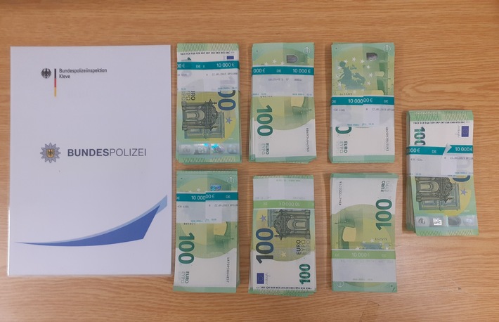 BPOL NRW: Bundespolizei stellt 70.000 EUR Bargeld auf der A 3 bei Emmerich-Elten sicher