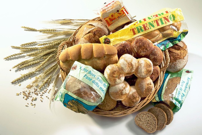La coccinella IP-SUISSE conquista il pane: Pane Migros prodotto a
base di cereali coltivati nel rispetto della natura.