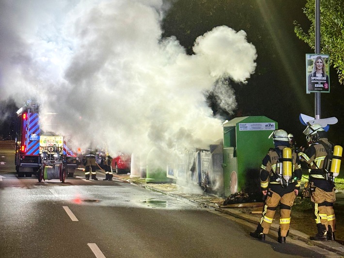 FW-E: Brandserie in Altenessen-Süd - mehrere Containerbrände