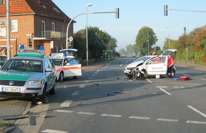 POL-NI: Verkehrsunfall mit widersprüchlichen Angaben - Polizei sucht Zeugen -Bild im Download-