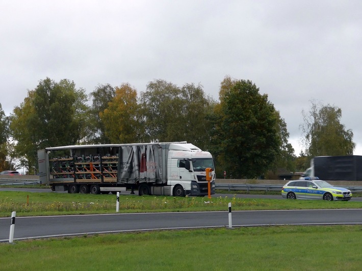 POL-OH: Menschenleben gefährdet - Polizei stoppt Sattelzug