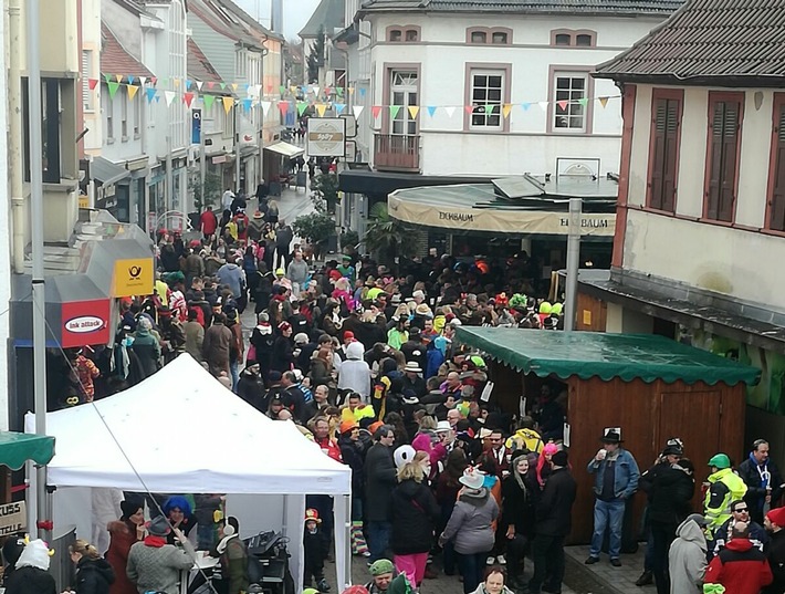 POL-PDNW: Faschingsumzug trotz regnerischen Wetter in Grünstadt erfolgreich gefeiert