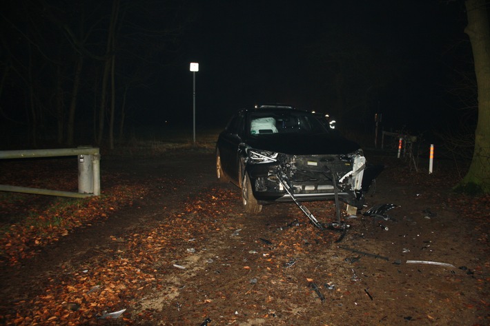 POL-UN: Unna- Unfallfahrer entfernt sich nach Verkehrsunfall
