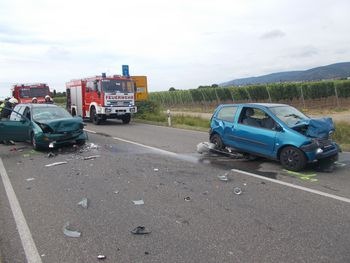 POL-PDNW: Verkehrsunfall mit zwei schwerverletzten Personen