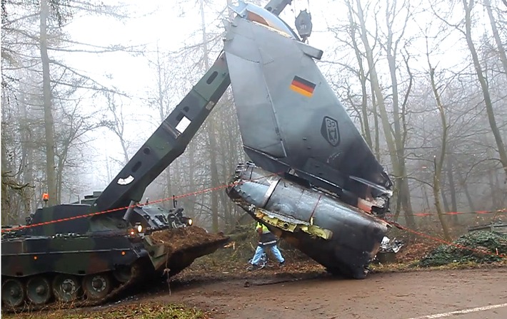 Bergung des Tornado (FOTO)