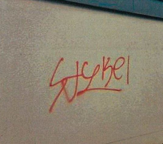 POL-SO: Sachbeschädigung durch Graffiti - Zeugen gesucht