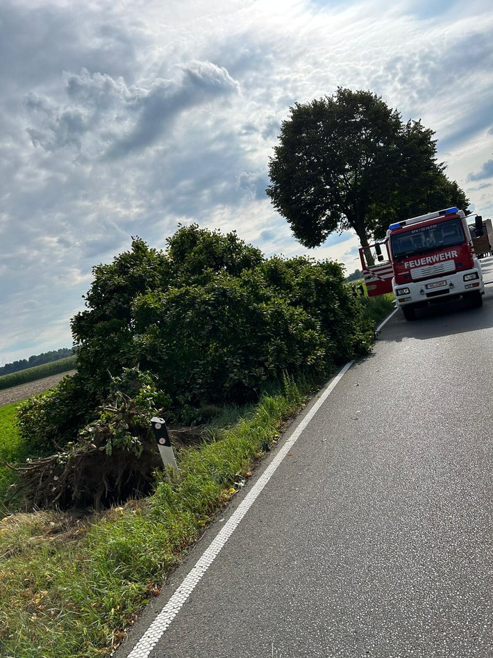 FW Selfkant: Tödlicher Verkehrsunfall auf der L228 zwischen Saeffelen und Bocket