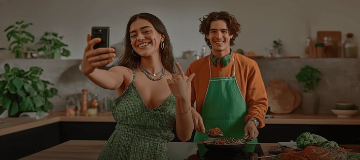 Kochen statt Dating-App? / Aktuelle Studie verrät das neue Dating-Geheimnis der Gen Z