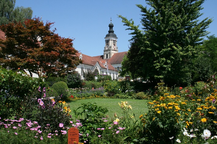 Entspannung und Entschleunigung in Klostergärten - BILD
