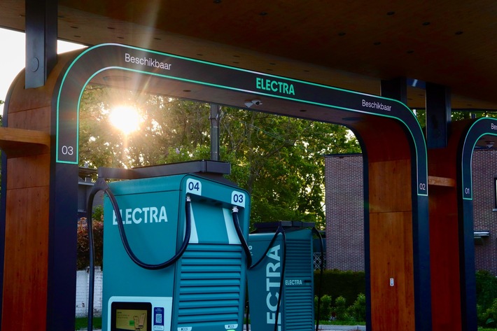 Electra und REWE Group vereinbaren Kooperation für Schnellladeinfrastruktur